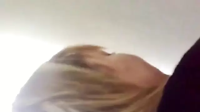 بنت تخون جوزها مع وحدة أوزبكية في المكتب.