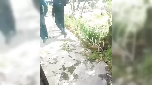 Aldatan karı Özbek kızı sikişiyor.